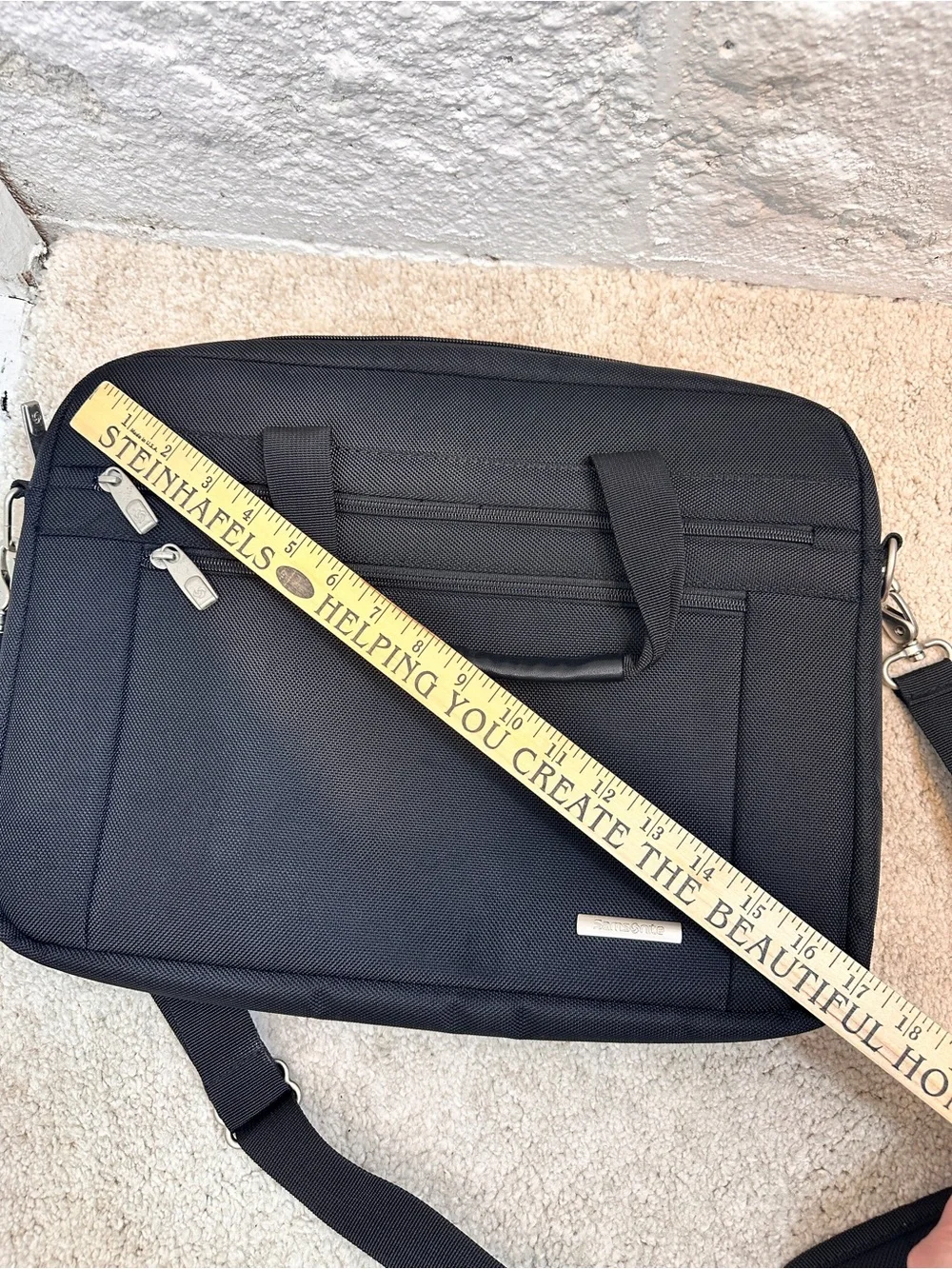 Samsonite Black Slim Laptop/Tablet Bag Lightweight & Functional Silver